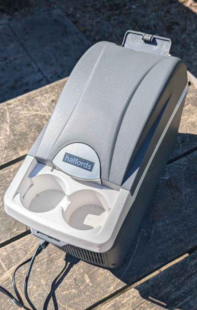 Halfords 8 Litre 12V In-Car Electric Coolbox