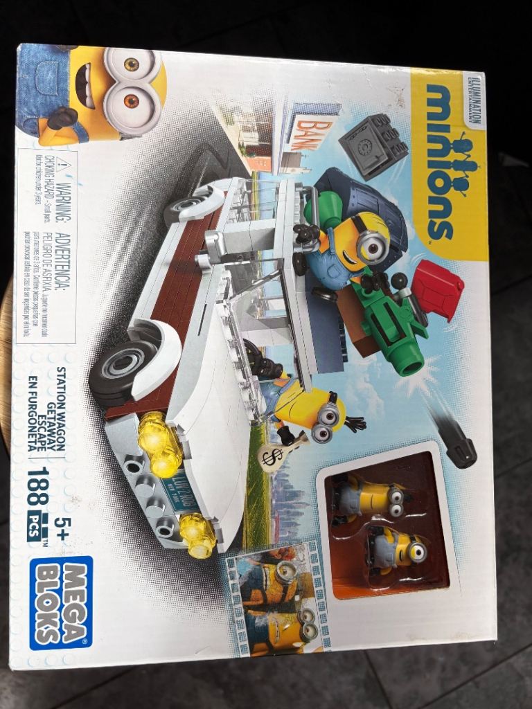 NEW Mega Bloks Minions Station Wagon Getaway Building Set 188 Pcs