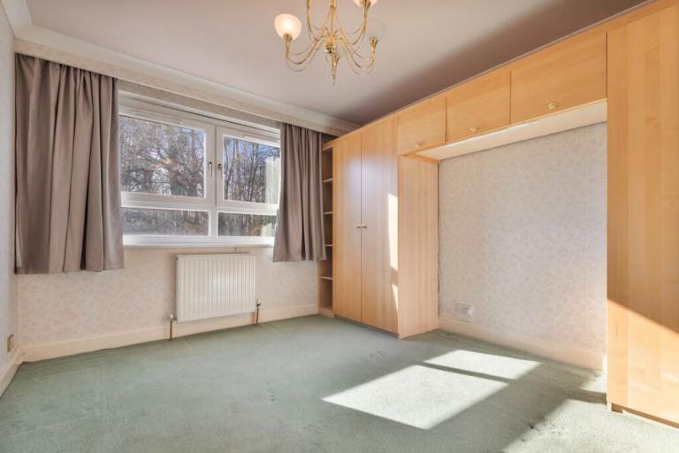 Built-in Wardrobes – Free