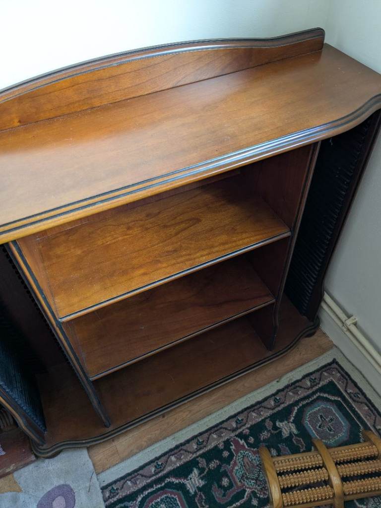 Small Wooden Bookshelf with Curved Top - Good Condition