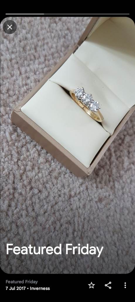 Gold engagement ring