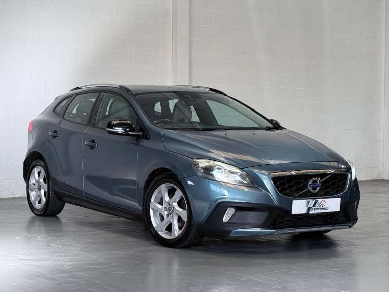 2014 Volvo V40 Cross Country 1.6 D2 Lux Powershift Euro 5 (s/s) 5dr HATCHBACK Diesel Automatic