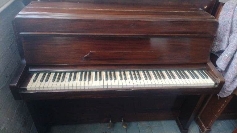 🎹Knight K10 upright piano FREE LOCAL DELIVERY🚚