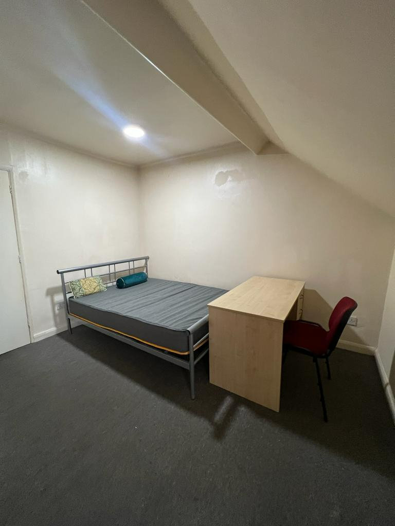 image for Studio Flat in Leicester LE3 6AT