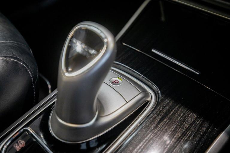 2017 Mitsubishi Outlander 2.0h 12kWh 4h SUV 5dr Petrol Plug-in Hybrid CVT 4WD Euro 6 (s/s) (200 p...