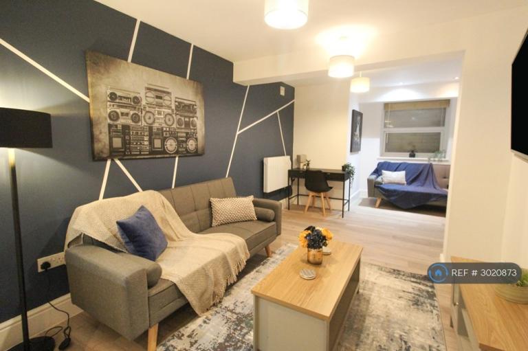 1 bedroom flat in Market Street, Nottingham, NG1 (1 bed) (#3020873)