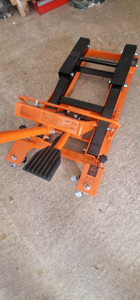 Motorcycle lift jack