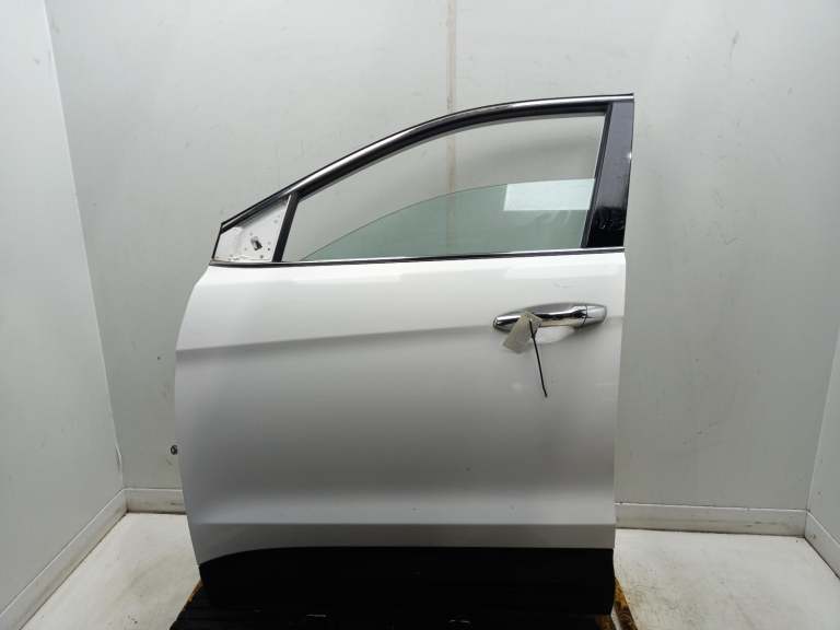 Hyundai Santa Fe Left Front Door N/S 2012-2018 Creamy White 5 Door Estate