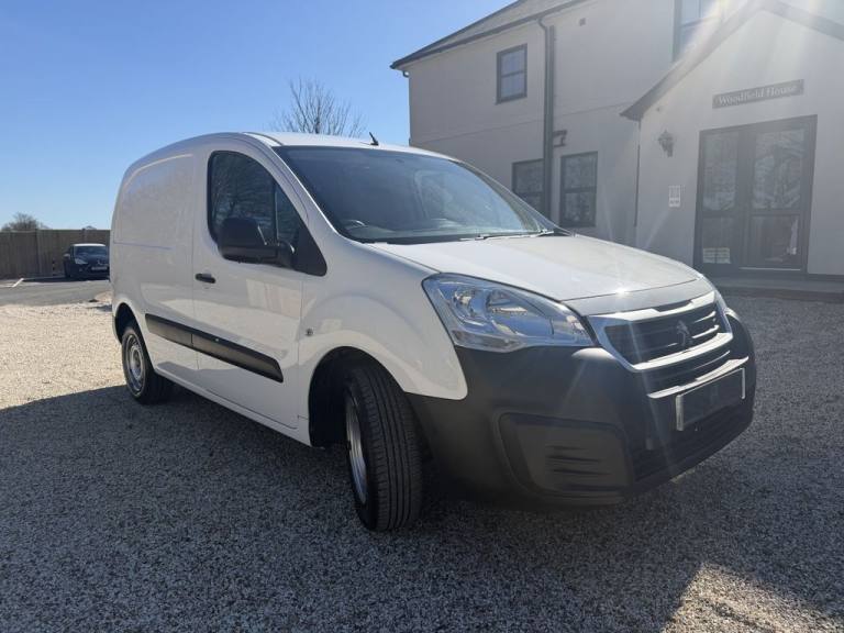 2017 Peugeot Partner 1.6 BlueHDi 856 S Panel Van 4dr Diesel Manual L1 (112 g/km, 100 bhp) Panel V...