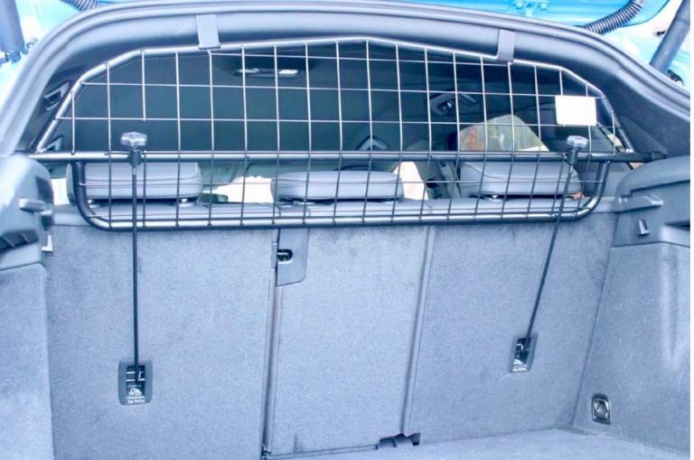 Dog Guard by Guardsman. For Audi Q3 (2019-2025)