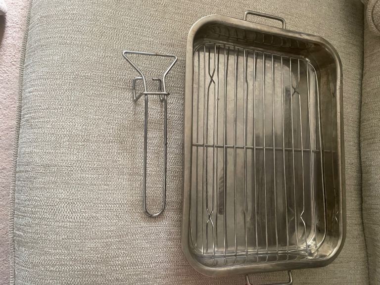 Roasting Tin with Rack and Rack Handle 