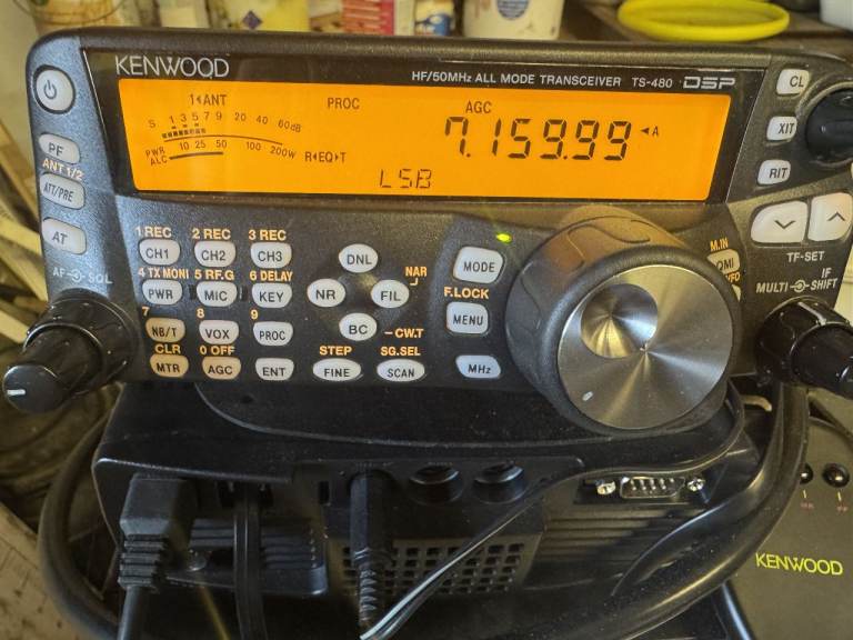 Kenwood TS 480HX 200w HF/6M Transceiver