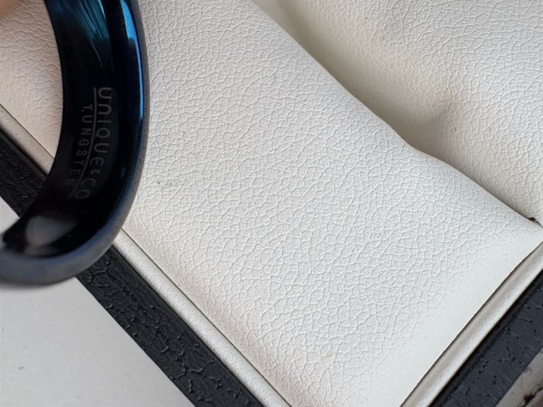 Tungsten ring men size V 