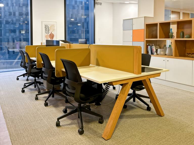 Liverpool - L3 1BP \ Shared Office Space for Rent