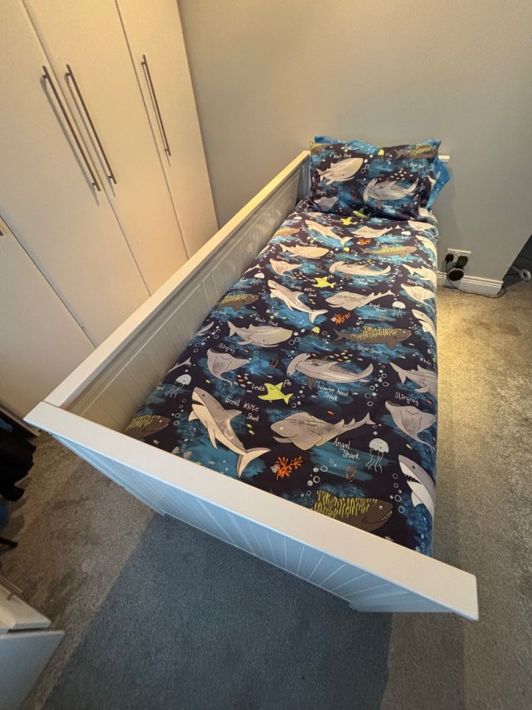 Bunk Bed with trundle bed - White