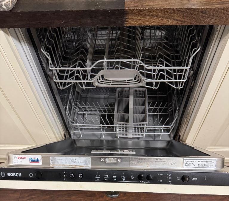Full-size Integrated Bosch Dishwasher 60cm