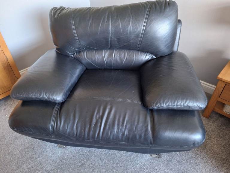 FREE Black leather armchair 