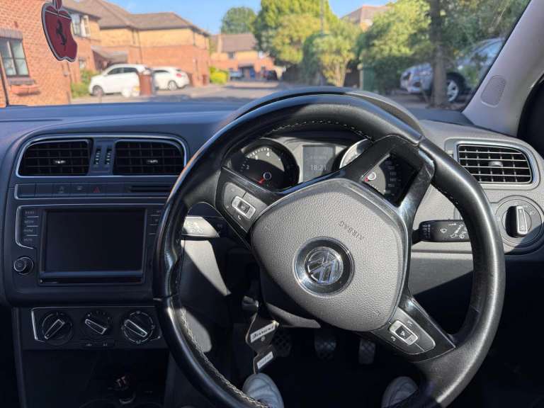 Well maintained Volkswagen, POLO, Hatchback, 2015, Manual, 999 (cc), 3 doors