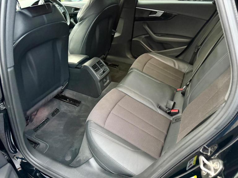 2017 Audi A4 2.0 TDI S line S Tronic quattro Euro 6 (s/s) 4dr SALOON Diesel Automatic