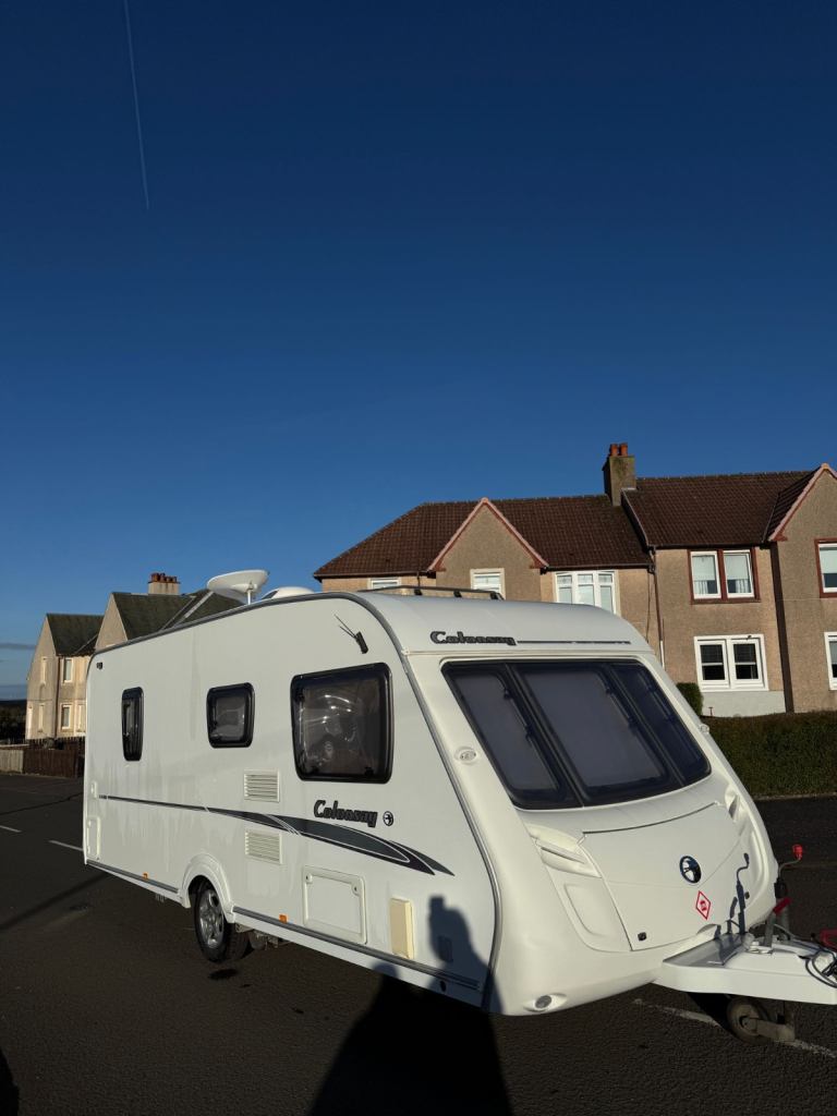 Swift charisma caravan