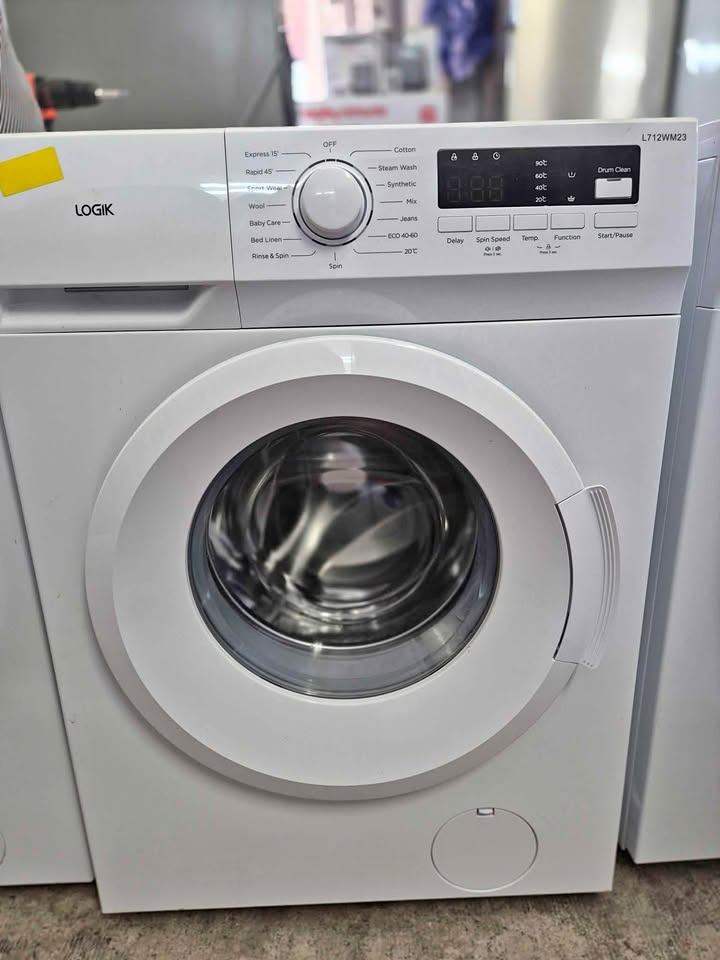Logik washing machine 7kg 14 days used like new Free fitting and free delivery in Manchester