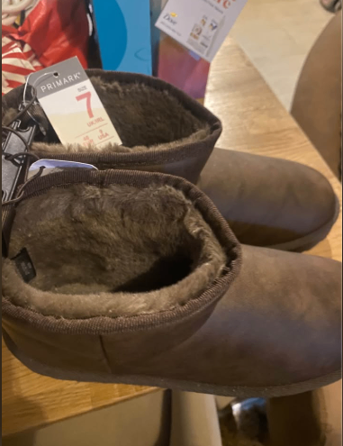 Women's dark brown size 7 boots Brand New