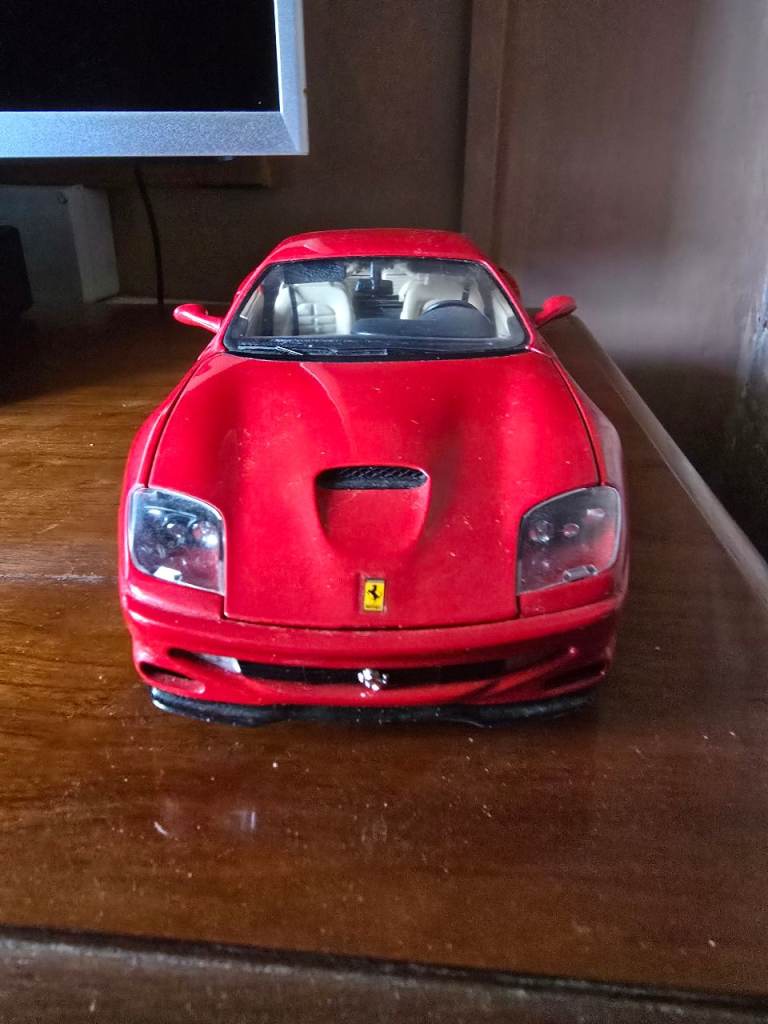 Burago Ferrari 1:18 model car