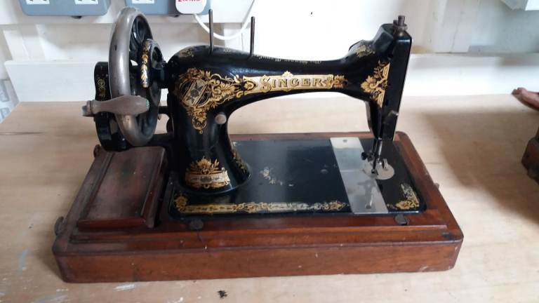 image for Singer Sewing Machine