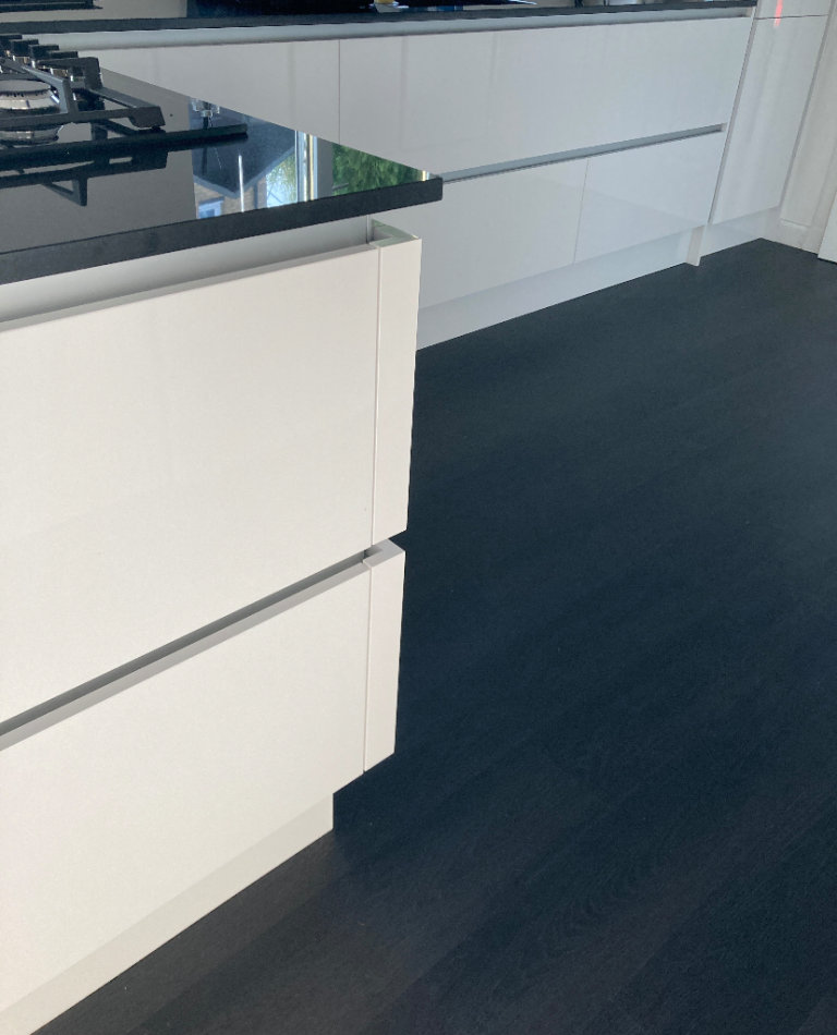 Black Carbon Oak Wood Effect Lifestyle SPC 5mm Rigid Core Vinyl Luxury Flooring 10pcs (2.21m2)