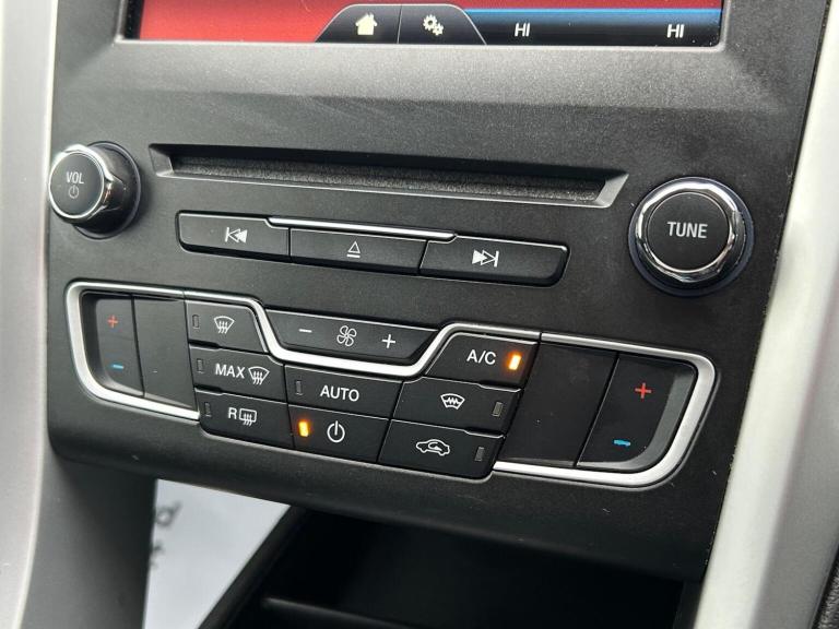 FORD MONDEO 2.0 TDCi Zetec Euro 6 (s/s) 5dr 2015