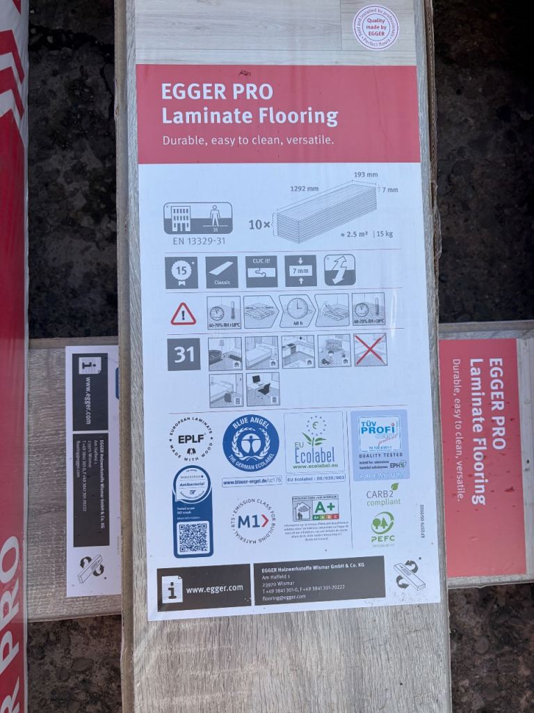 Laminate flooring £10 Eatch I have 7 available 