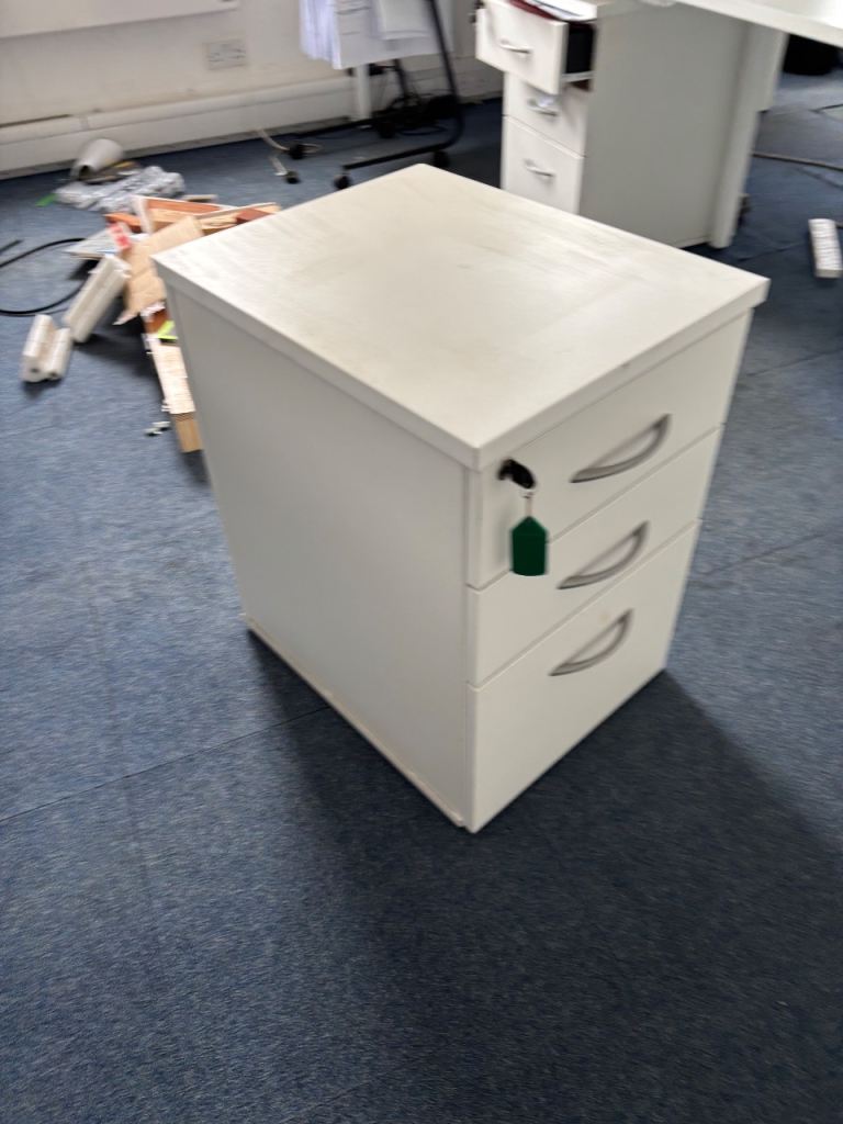 Desk pedestal (9 available)