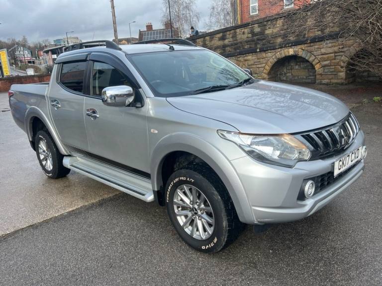 2017 Mitsubishi L200 2.4 DI-D DC Titan Pickup Double Cab 4dr Diesel Manual 4WD Euro 6 (178 ps) PI...