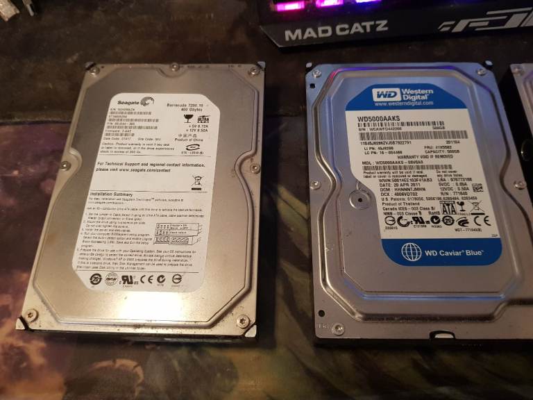 One PATA and 4 SATA 3.5 inch drives
