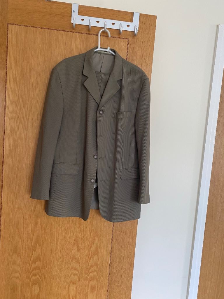 Willson Mens Brown Two-Piece Suit – Size 38,