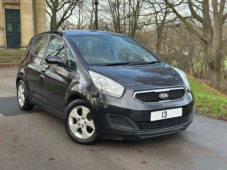 2013 Kia Venga 1.6 petrol Automatic Black