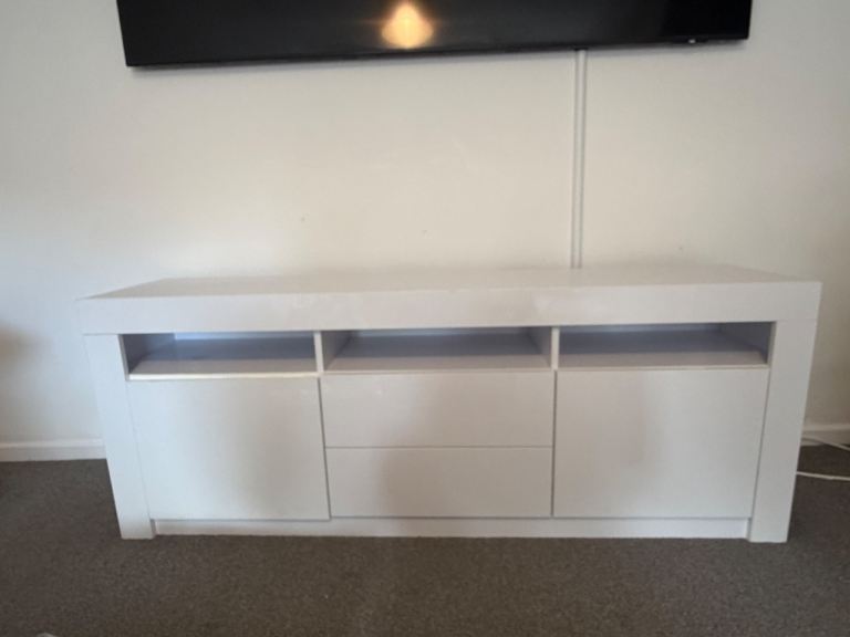 White High Gloss TV Unit
