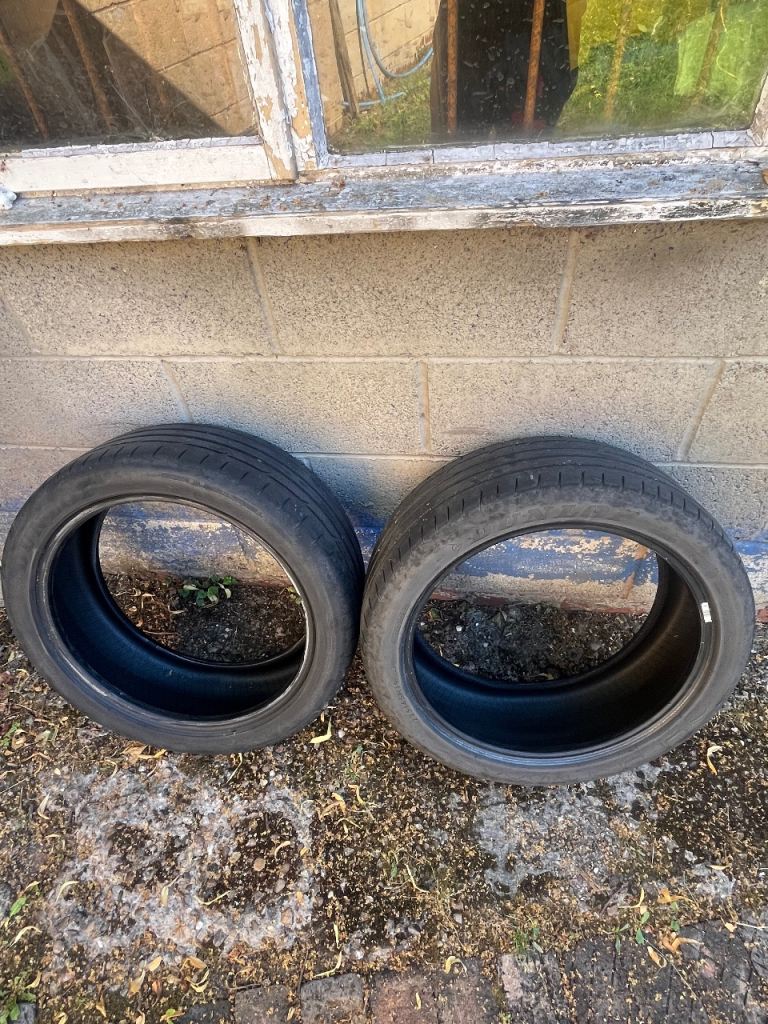  2 x Dunlop sport max 225 45 19 1 x good ride 7.8mm tread