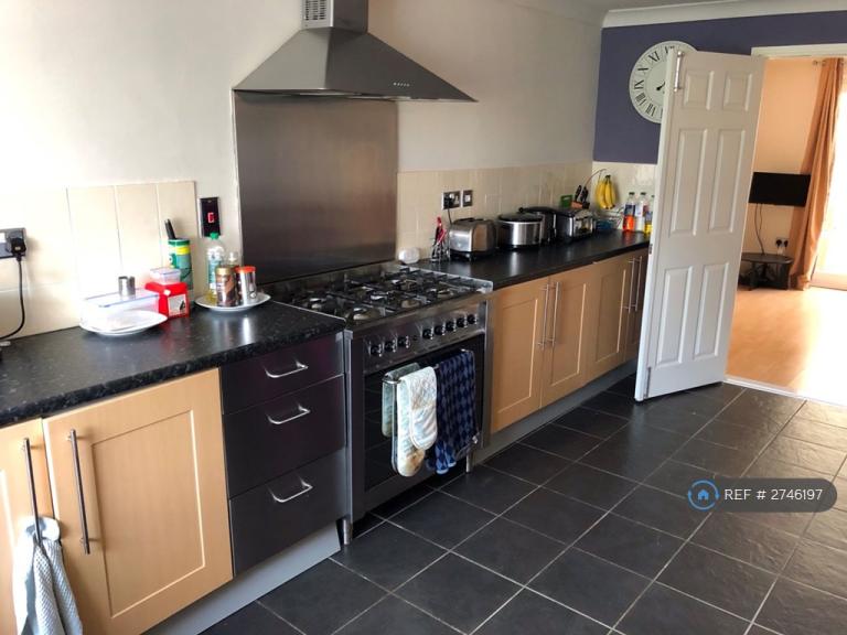 1 bedroom in Drayton, Bretton, Peterborough, PE3 (#2746197)