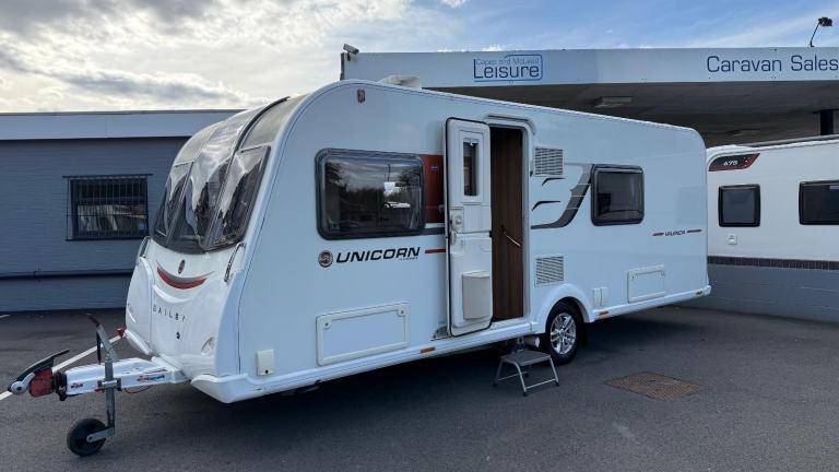 2017 BAILEY UNICORN VALENCIA, 4 BERTH CARAVAN ALDE, A/C, WITH A FIXED BED