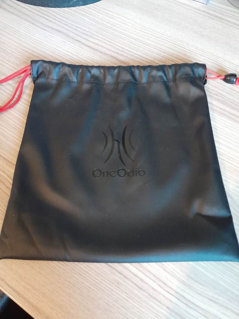 OneOdio DJ Headphones, A71 Over Ear Headphones Stereo Bass Sound, Bag, Red