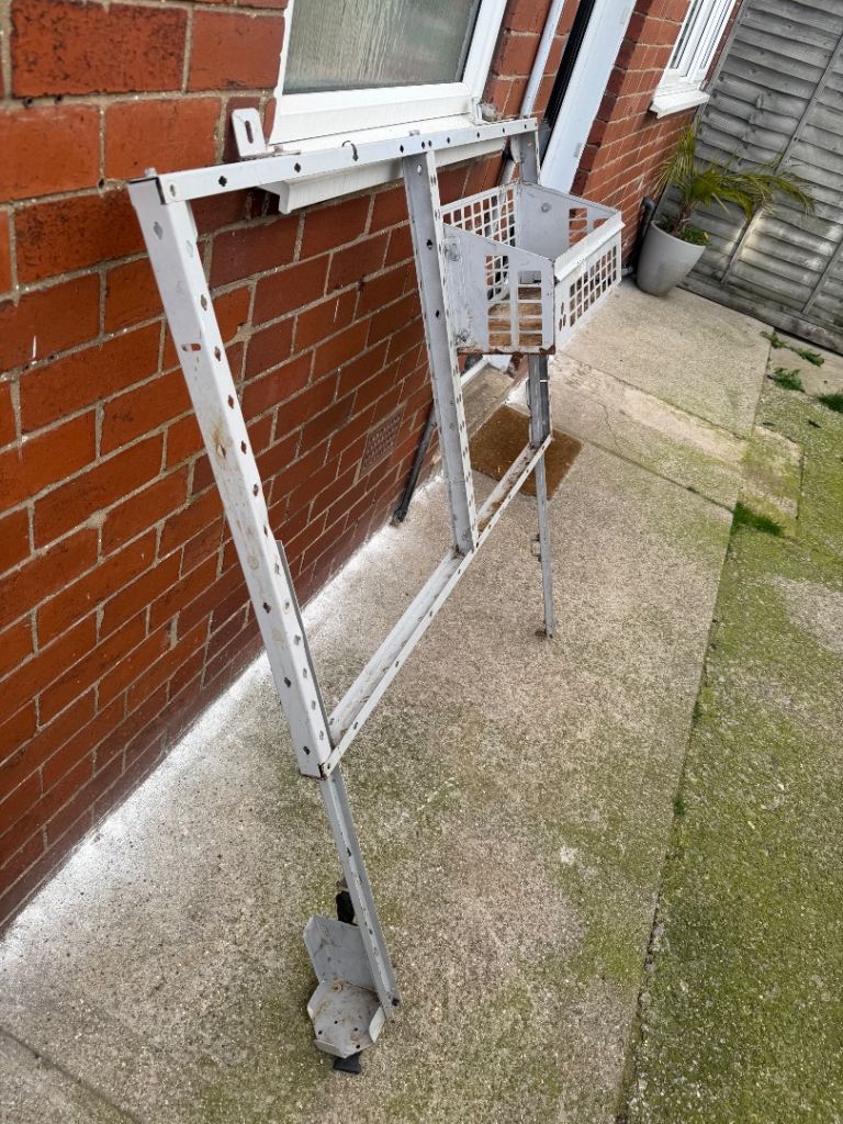 Vauxhall vivaro Bulkhead racking 