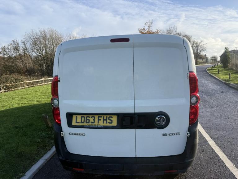 VAUXHALL COMBO 1.6 CDTi 2300 16v 2013