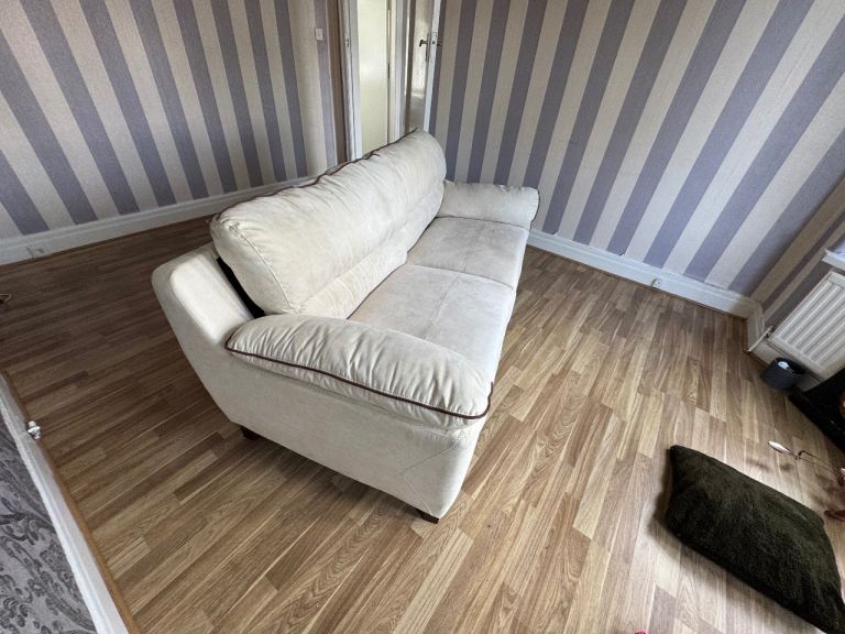Free sofa to collect