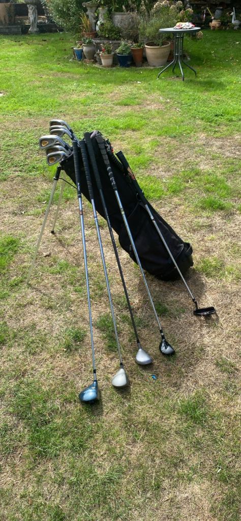 ⛳️ MENS FULL SET OF GOLF ⛳️ CLUBS (RIGHT HANDED)
