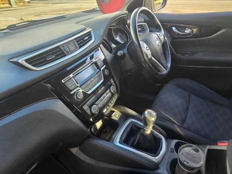 2014 Nissan Qashqai 1.2 DiG-T Acenta 5dr HATCHBACK Petrol Manual