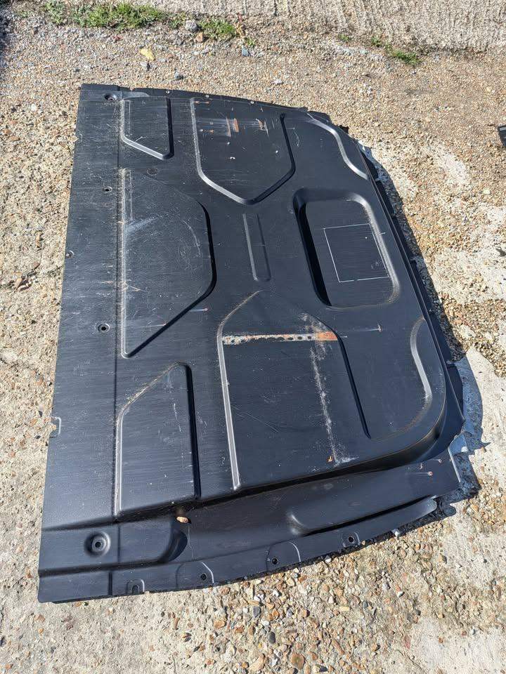 Ford Transit Custom Factory Bulkhead (2021) + Fixing Bolts