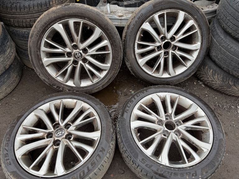 Toyota Avensis 17” alloy wheels