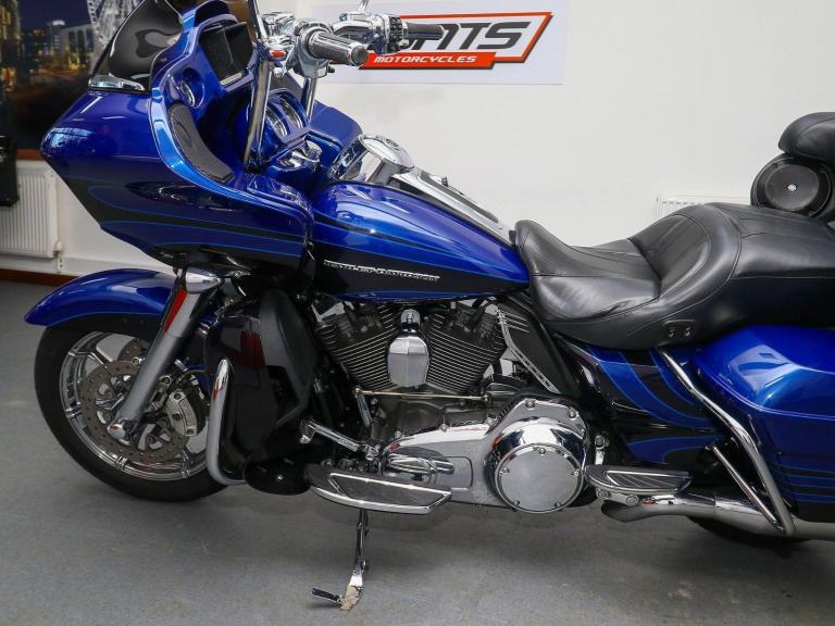 2015, '15 Harley-Davidson FLTRUSE Road Glide CVO. Stunning Bike. See Ad. £13,995