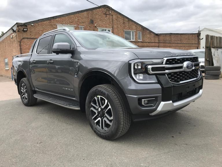 BRAND NEW Ford Ranger Platinum Double Cab 4x4 3.0L 240PS AUTO Iconic Silver